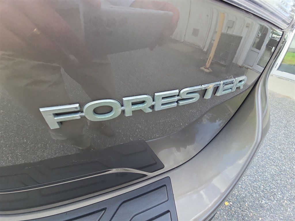 Used 2019 Subaru Forester Premium AWD/4WD image 31