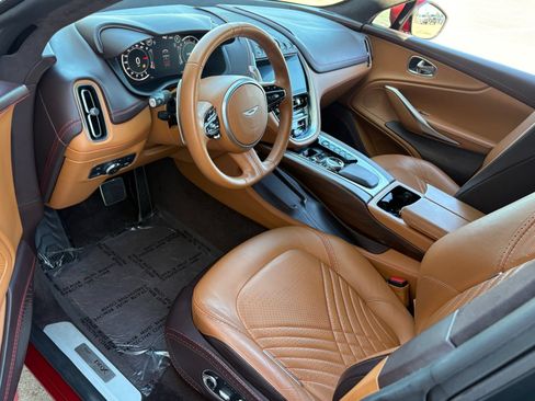 Used 2021 Aston Martin DBX AWD/4WD image 14