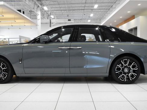 Used 2023 Rolls-Royce Ghost Black Badge w/ Black Badge Ghost Package AWD/4WD image 2