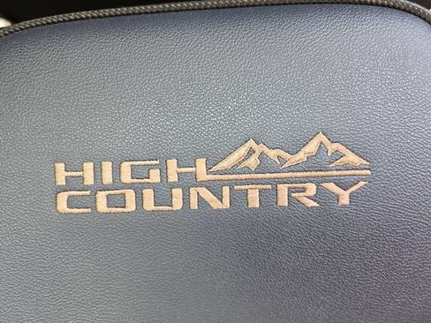 Certified 2022 Chevrolet Silverado 1500 High Country w/ Technology Package AWD/4WD image 19