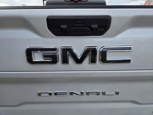 Used 2024 GMC Sierra 2500 Denali Ultimate AWD/4WD image 40