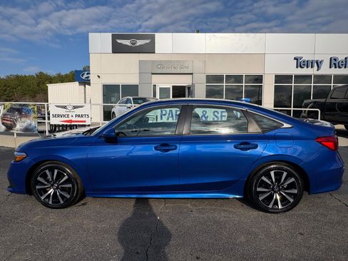 Used 2022 Honda Civic EX image 3