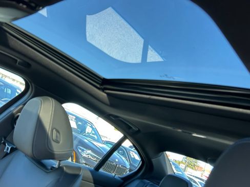 Used 2026 BMW 330i Sedan w/ Premium Package RWD image 16