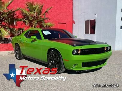 Used 2017 Dodge Challenger R/T w/ Quick Order Package 28P T/A