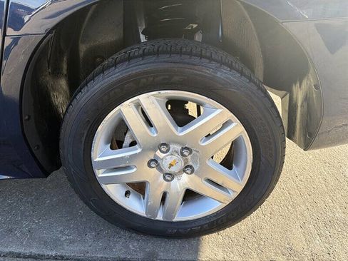 Used 2011 Chevrolet Impala LT FWD image 14