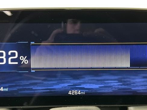 Used 2025 Chevrolet Equinox EV LT w/ Convenience Package II image 17