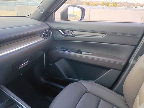 New 2025 MAZDA CX-5 Signature image 36