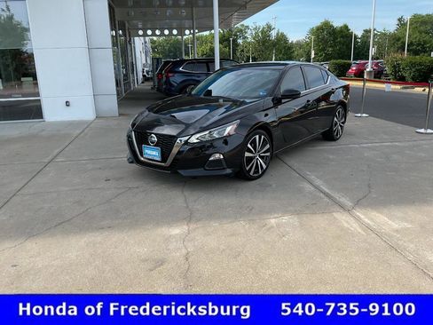 Used 2021 Nissan Altima 2.5 SR w/ SR Premium Package AWD/4WD image 1