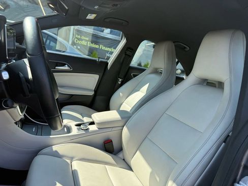 Used 2016 Mercedes-Benz CLA 250 4MATIC image 9