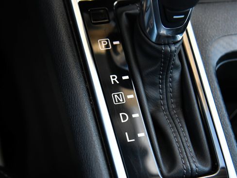 Used 2024 Nissan Sentra SV FWD image 23