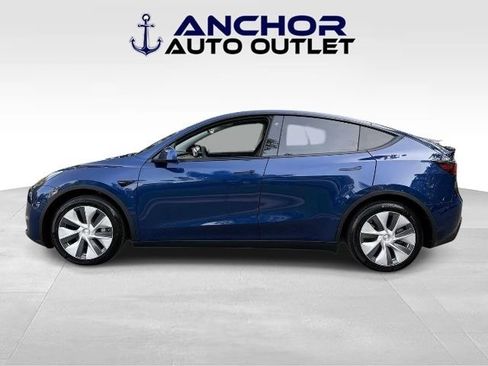Used 2021 Tesla Model Y Long Range AWD/4WD image 5