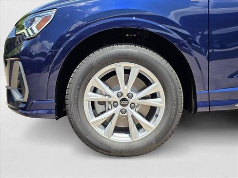 New 2025 Audi Q3 2.0T Premium w/ Convenience Package AWD/4WD image 9