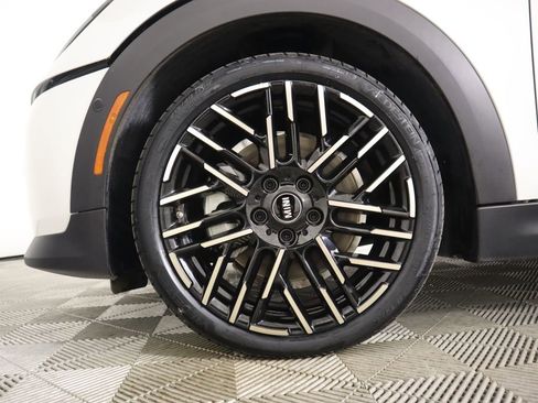 Certified 2025 MINI Cooper S image 27