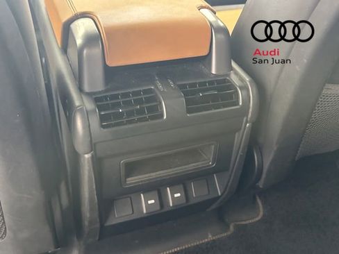 Used 2023 Land Rover Defender 110 X-Dynamic SE AWD/4WD image 30