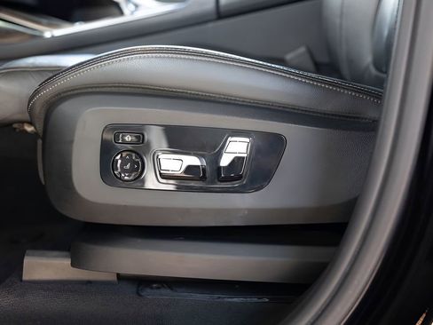 Used 2020 BMW X7 M50i AWD/4WD image 41