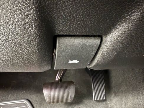 Used 2021 RAM 1500 Limited AWD/4WD image 26