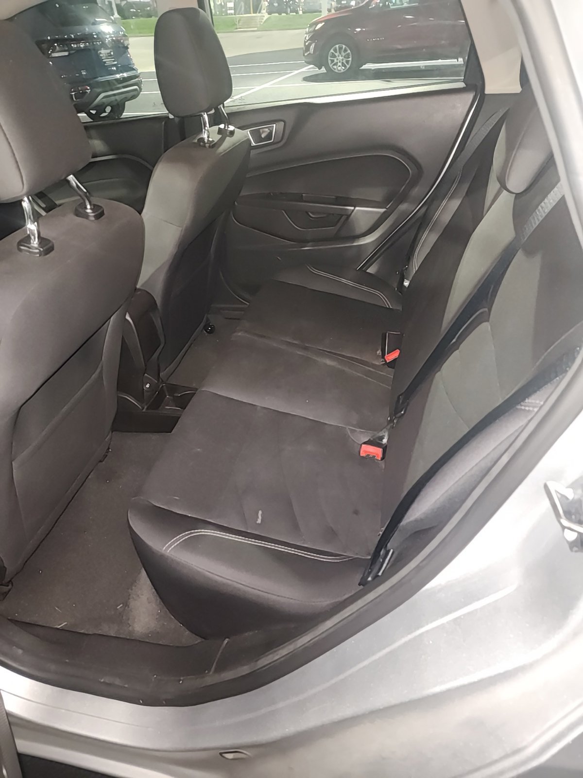 Used 2016 Ford Fiesta SE w/ Cold Weather Package FWD image 6