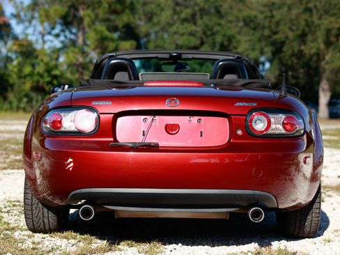 Used 2006 MAZDA MX-5 Miata Sport image 7