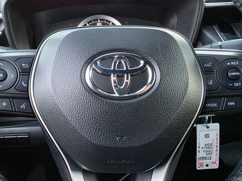 Used 2022 Toyota Corolla SE image 15