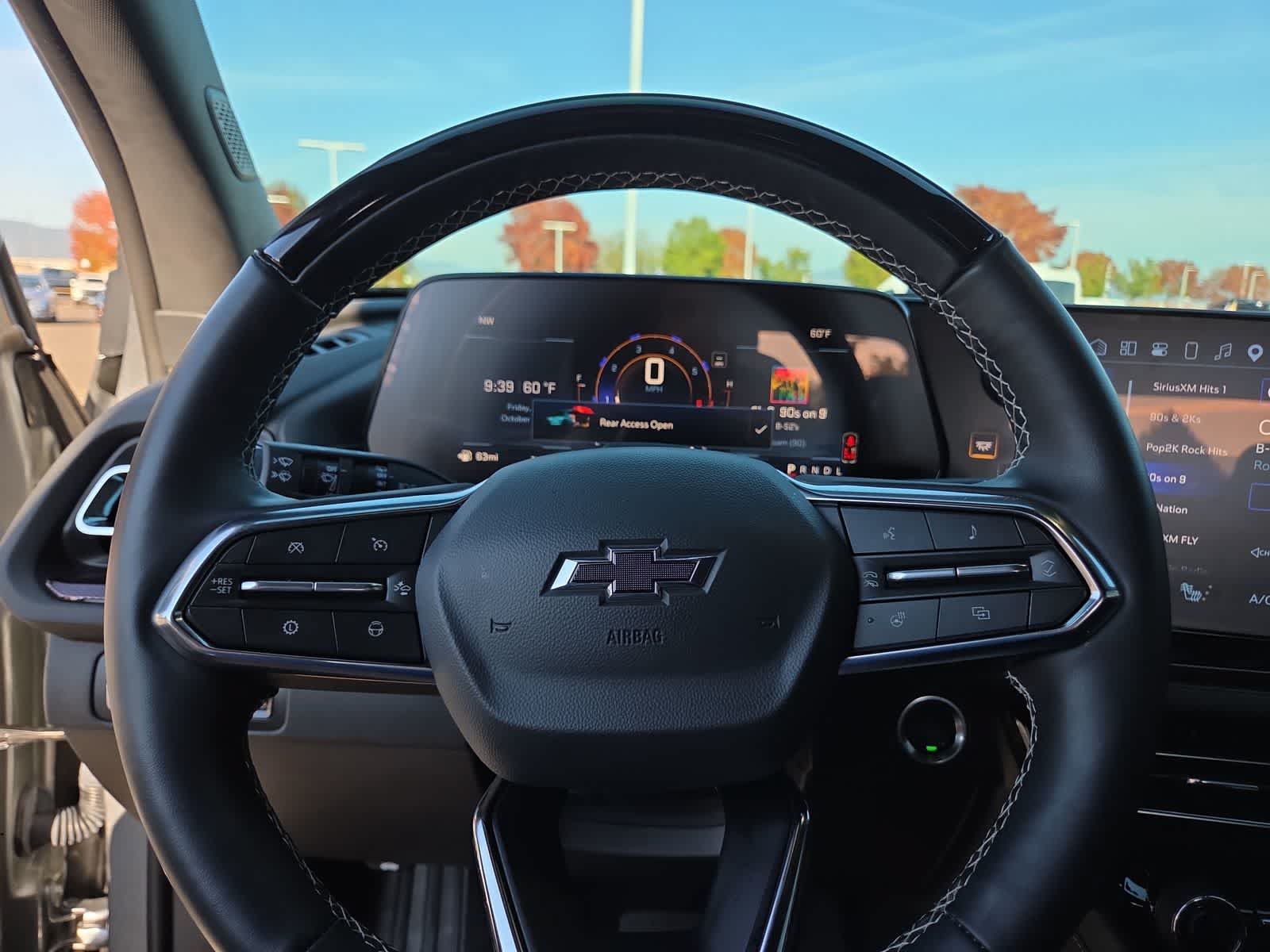 Used 2026 Chevrolet Traverse Z71 w/ Enhanced Driving Package AWD/4WD image 23
