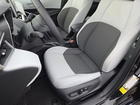 Used 2026 Toyota Corolla XSE image 5