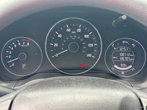 Certified 2018 Honda HR-V LX image 19