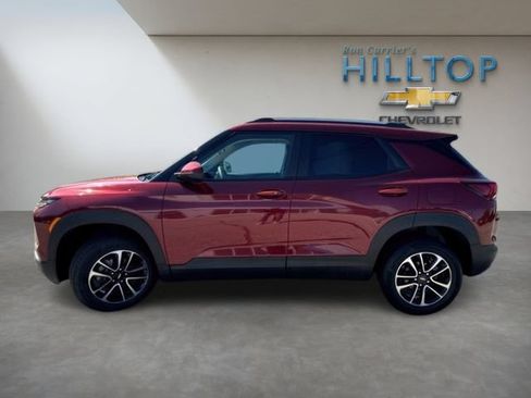 Used 2025 Chevrolet TrailBlazer LT AWD/4WD image 12