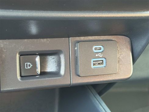 Used 2024 Ford Maverick Lariat image 18