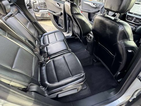 Used 2024 Ford Escape Platinum image 18