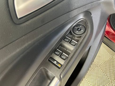 Used 2017 Ford Escape SE w/ Equipment Group 201A AWD/4WD image 12