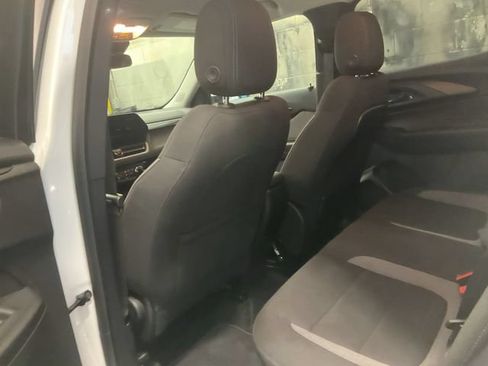 Used 2025 Chevrolet TrailBlazer LT AWD/4WD image 26