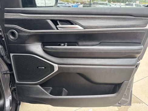 Used 2023 Jeep Wagoneer L Series II image 14