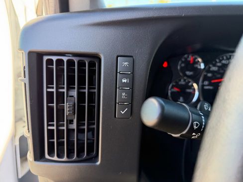 Used 2023 Chevrolet Express 3500 LS image 33