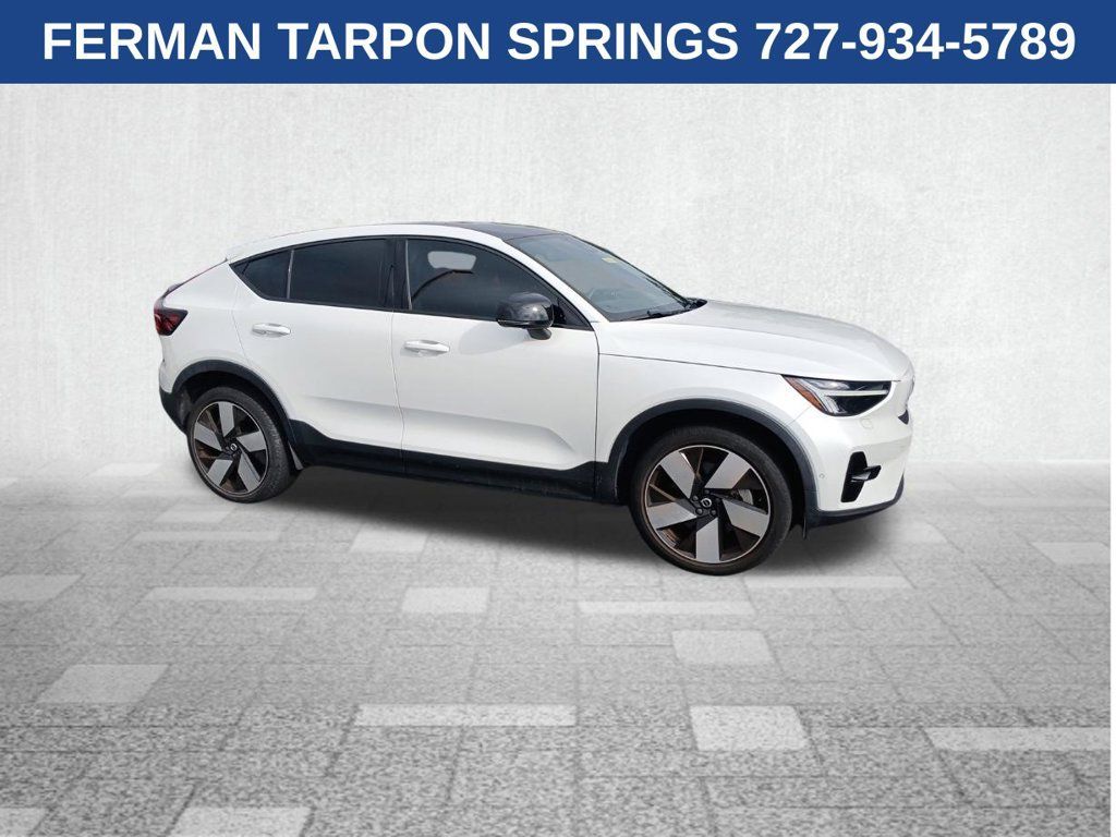 Used 2023 Volvo C40 P8 Recharge Plus w/ Climate Package AWD/4WD image 3