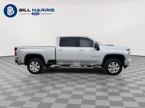 Used 2022 Chevrolet Silverado 2500 LTZ w/ LTZ Premium Package image 5