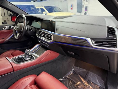 Used 2021 BMW X6 M50i w/ Executive Package image 18