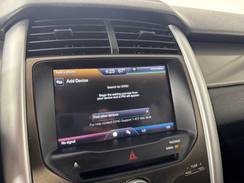 Used 2012 Ford Edge SEL FWD image 17