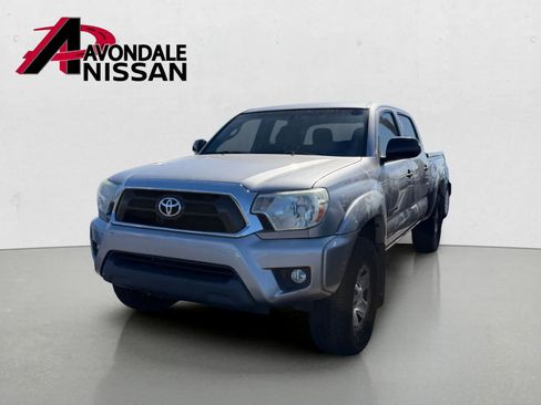 Used 2015 Toyota Tacoma PreRunner w/ SR5 Package RWD image 2