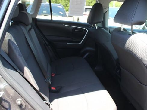 Used 2024 Toyota RAV4 LE AWD/4WD image 30