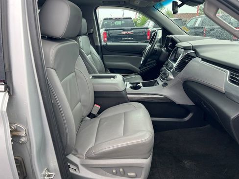 Used 2017 Chevrolet Suburban LT AWD/4WD image 46