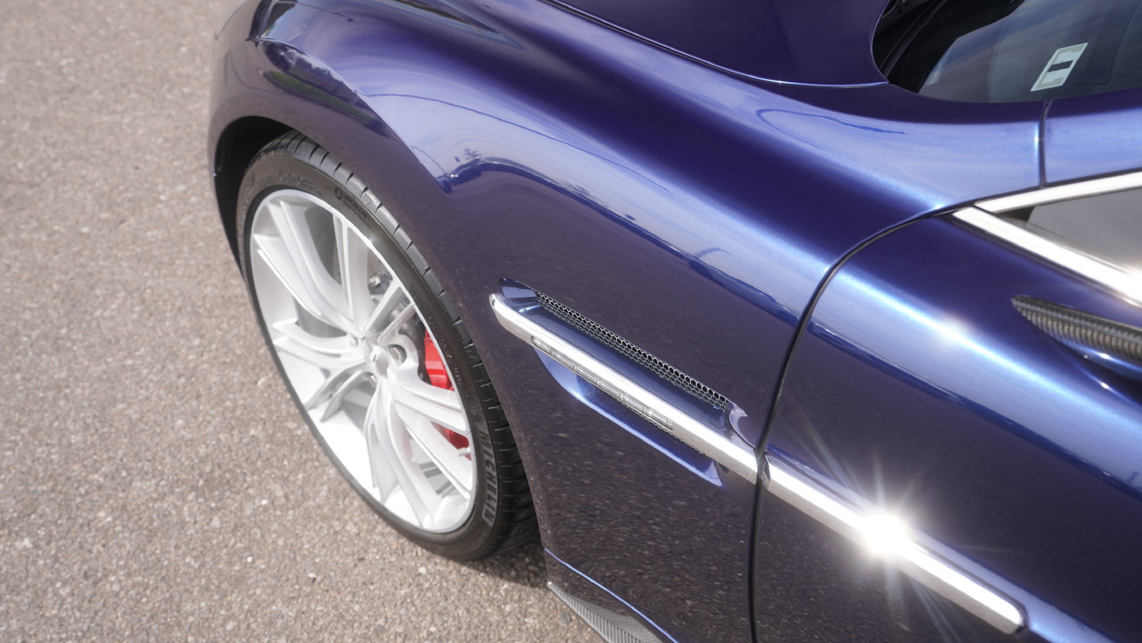 Used 2015 Aston Martin Vanquish Coupe RWD image 10