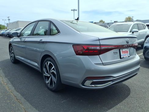 New 2026 Volkswagen Jetta SEL FWD image 3