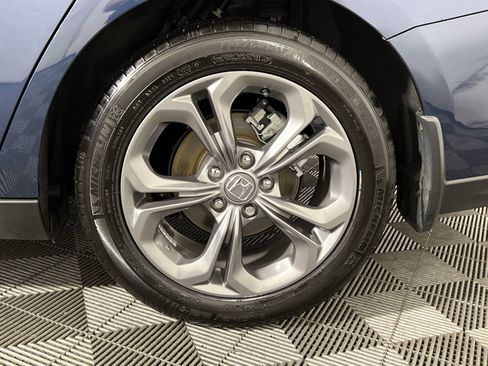 Used 2024 Honda Accord EX image 12