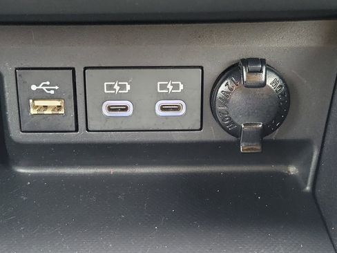 Used 2025 Toyota Highlander XSE AWD/4WD image 39