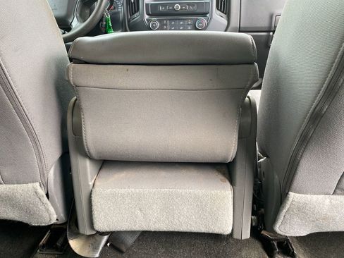 Used 2018 Chevrolet Silverado 1500 Custom w/ Custom Value Package image 25