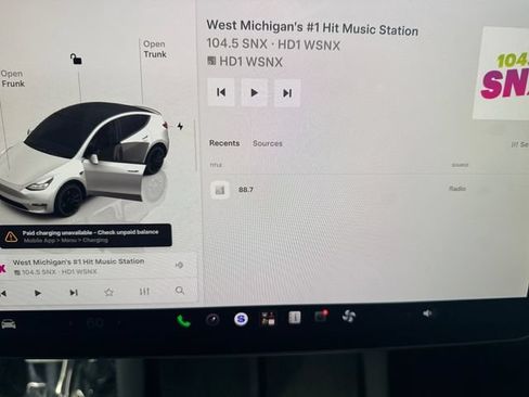 Used 2022 Tesla Model Y Performance AWD/4WD image 3