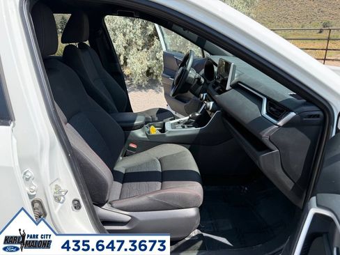 Used 2025 Toyota RAV4 SE AWD/4WD image 36