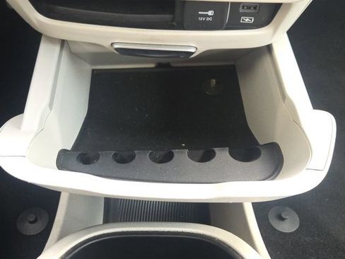 Used 2022 Chrysler Pacifica Touring-L FWD image 38