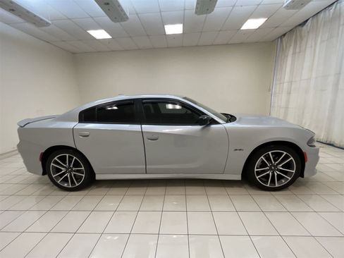 Used 2023 Dodge Charger R/T w/ Plus Group image 26