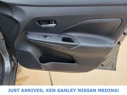 Used 2025 Nissan Versa SV FWD image 21